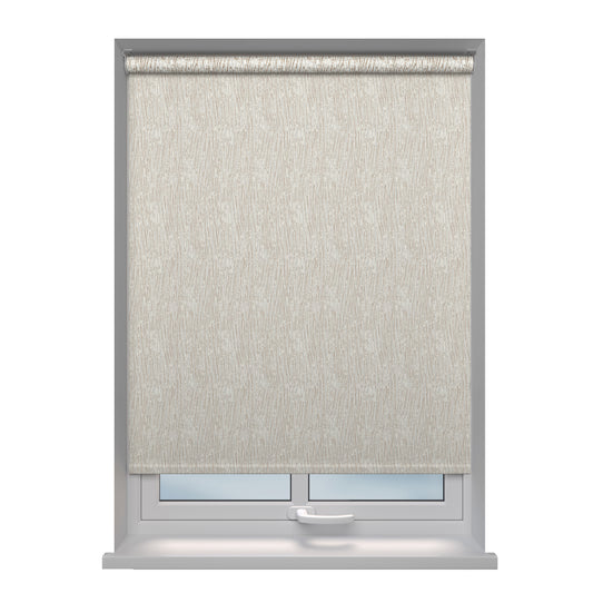 Ontdek onze tijdloze lichtdoorlatende rolgordijnen in wax crème. Perfecte balans tussen privacy en natuurlijk licht, eenvoudig aan te passen voor ultiem comfort. Voeg een vleugje natuurlijke warmte en elegantie toe aan elke kamer. Upgrade je interieur met de subtiele en crèmekleurige uitstraling van wax crème!