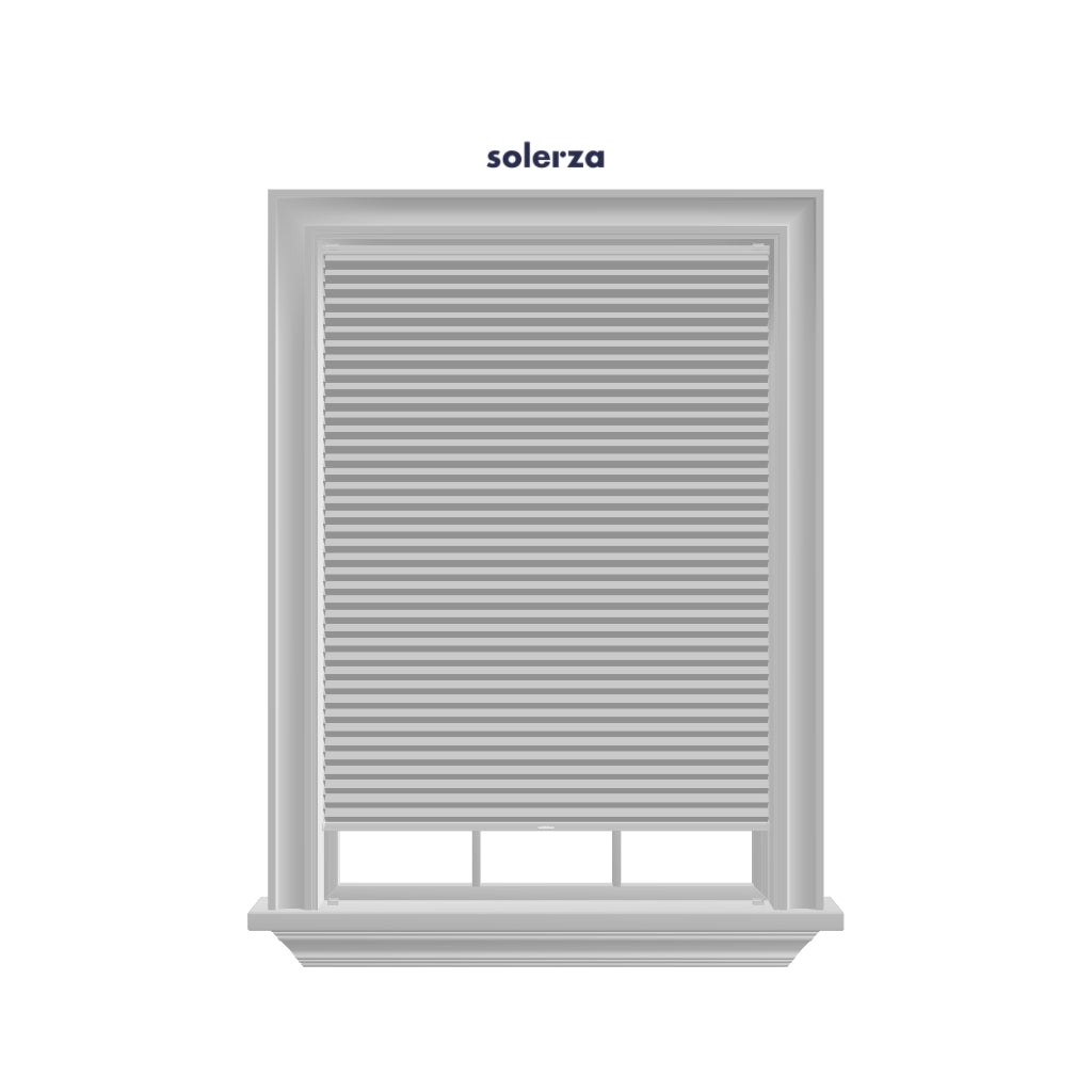 Dit honingraat plisségordijn in sneeuw wit zorgt voor een frisse uitstraling in je interieur en biedt effectieve verduistering en isolatie, waardoor je energie kunt besparen. Met handige bedieningsopties kun je de gordijnen aanpassen aan je voorkeuren. Het biedt een perfecte combinatie van stijl, functionaliteit en comfort voor jouw ruimte.